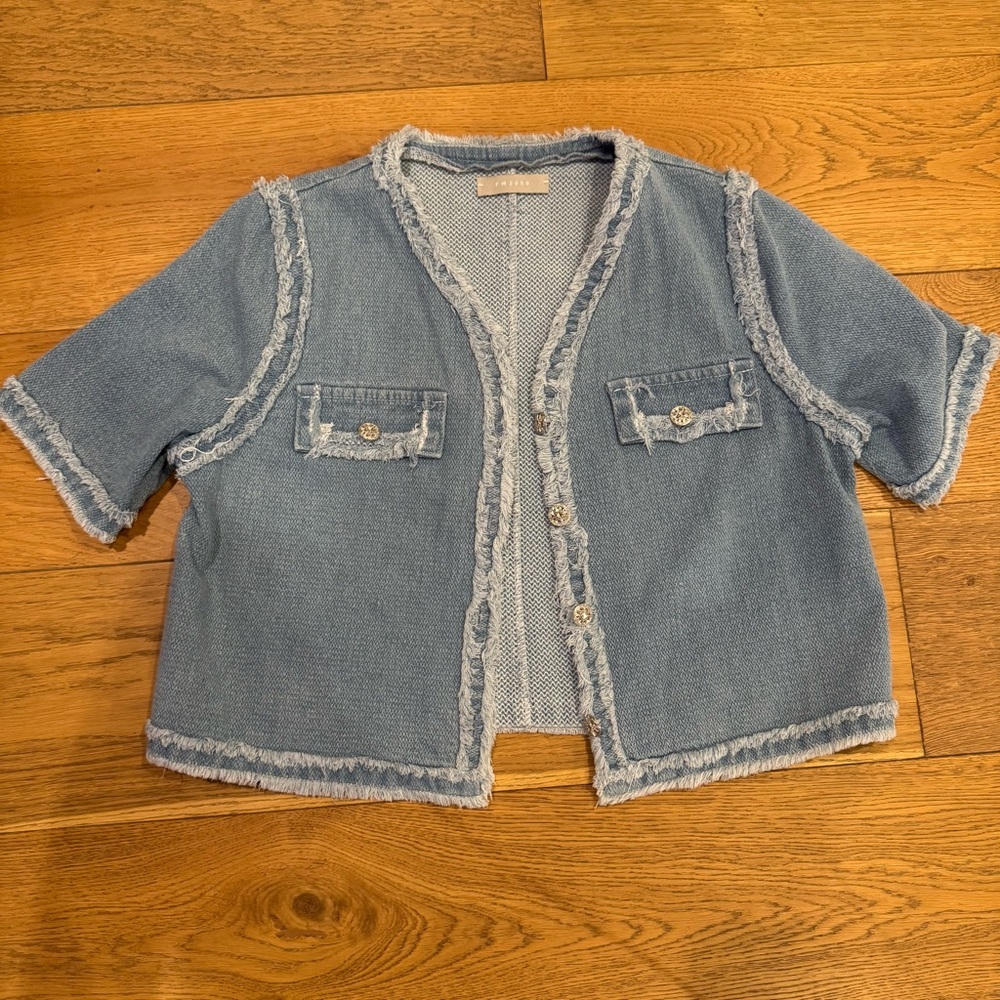 FM2050 Cropped Short Sleeve Jacket